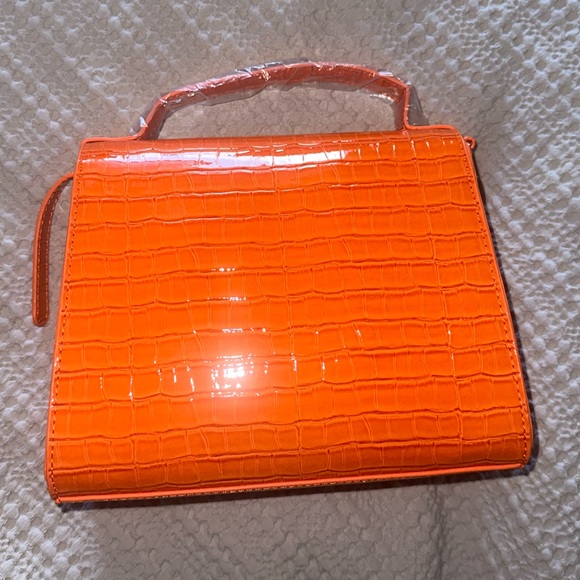 🆕👛 NWT Chain Hardware Top Handle Crossbody - Picture 3 of 5